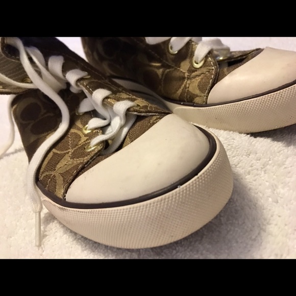 Brand New Stylish Hi-Top Bonney Sneakers By COACH - Box 50 - Picture 3 of 5